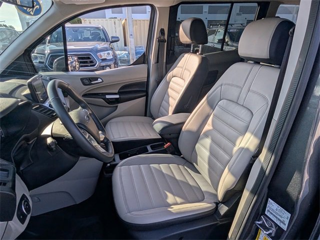 Certified 2023 Ford Transit Connect Titanium w/ Trailer Tow Package image 5