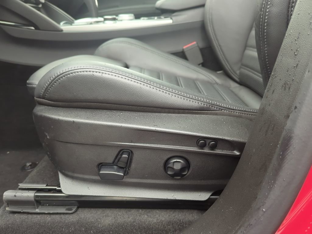 Used 2025 Alfa Romeo Stelvio Sprint w/ Veloce Package image 23