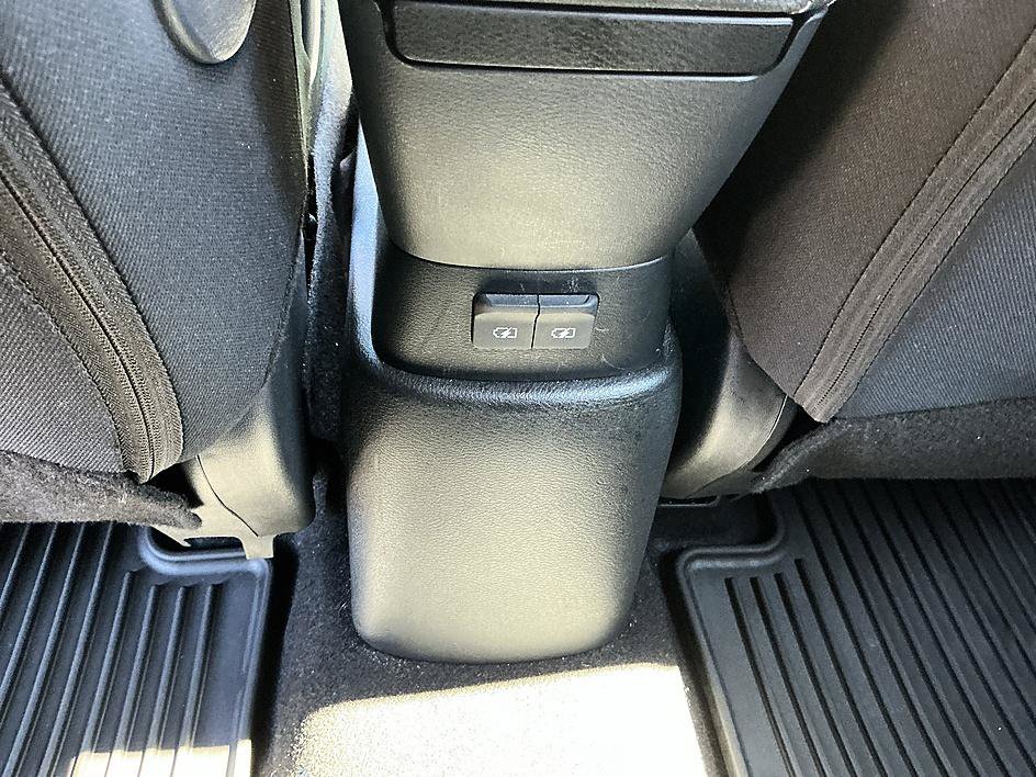 Certified 2025 Nissan Kicks Play S FWD image 25