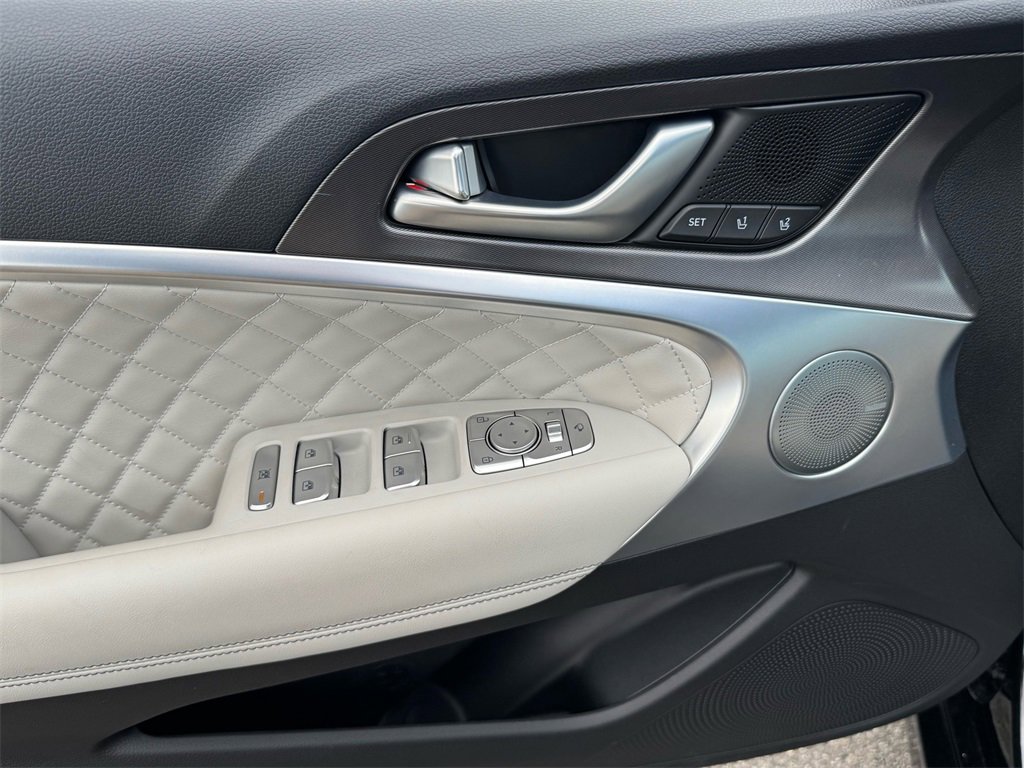 Used 2024 Genesis G70 3.3T Advanced w/ Sport Prestige Package image 12