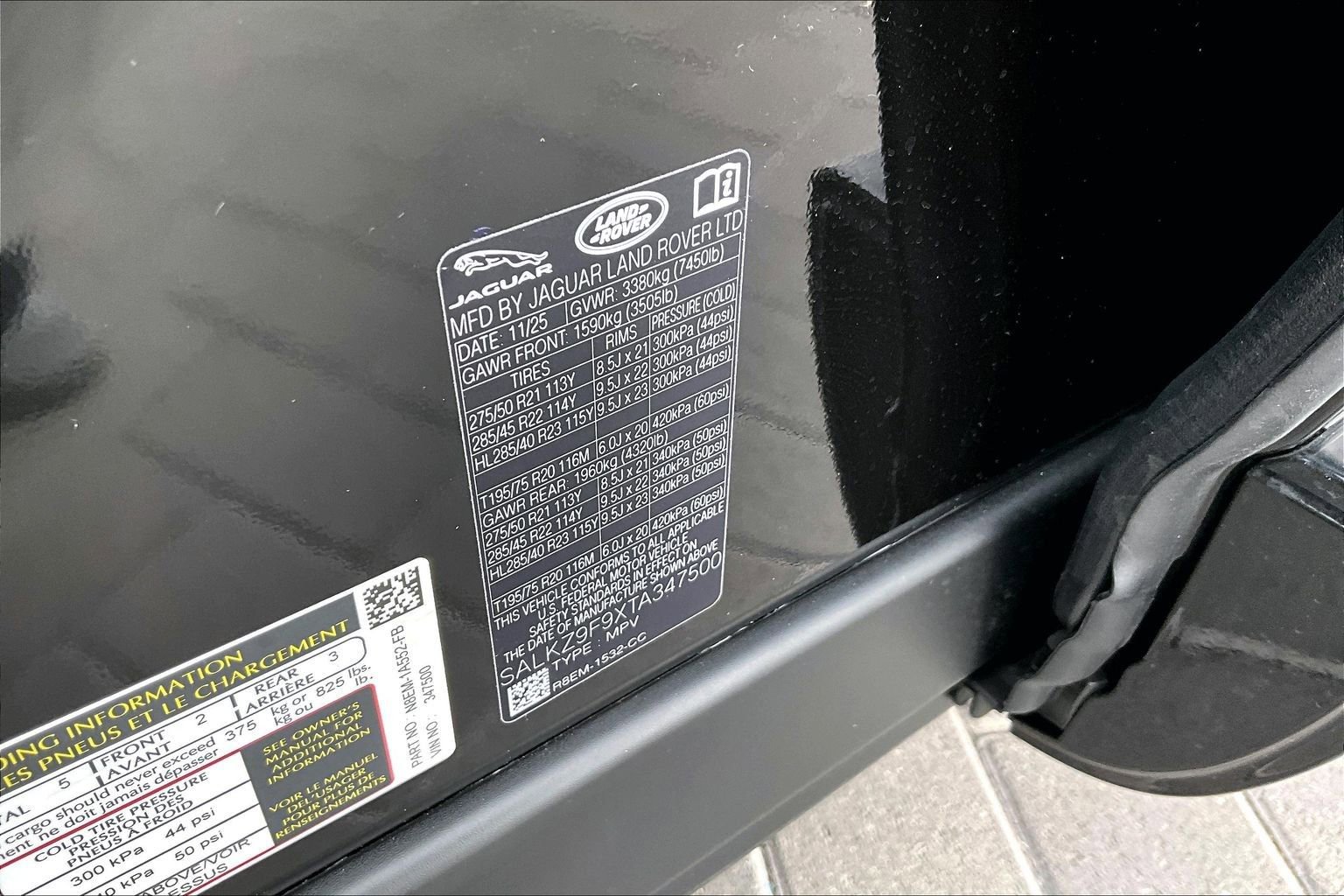 New 2026 Land Rover Range Rover SV image 13