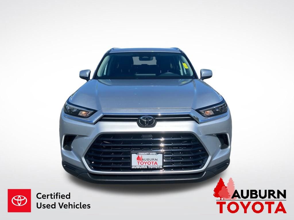 Used 2025 Toyota Grand Highlander AWD image 2