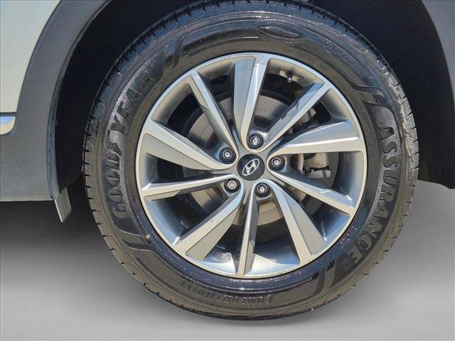 Used 2019 Hyundai Santa Fe FWD image 25