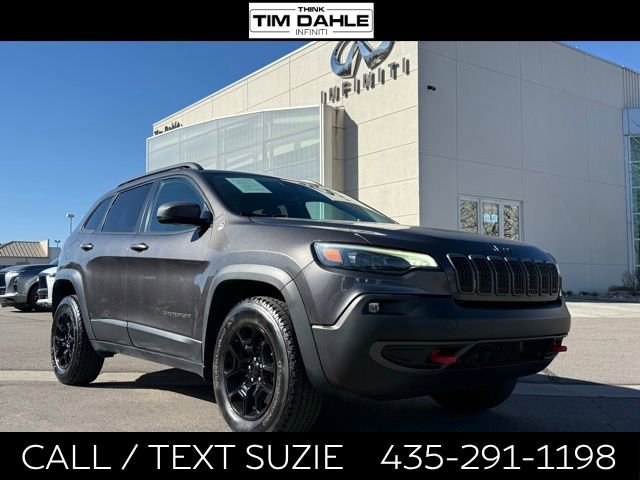 Used 2021 Jeep Cherokee Trailhawk w/ Comfort/Convenience Group AWD/4WD image 1