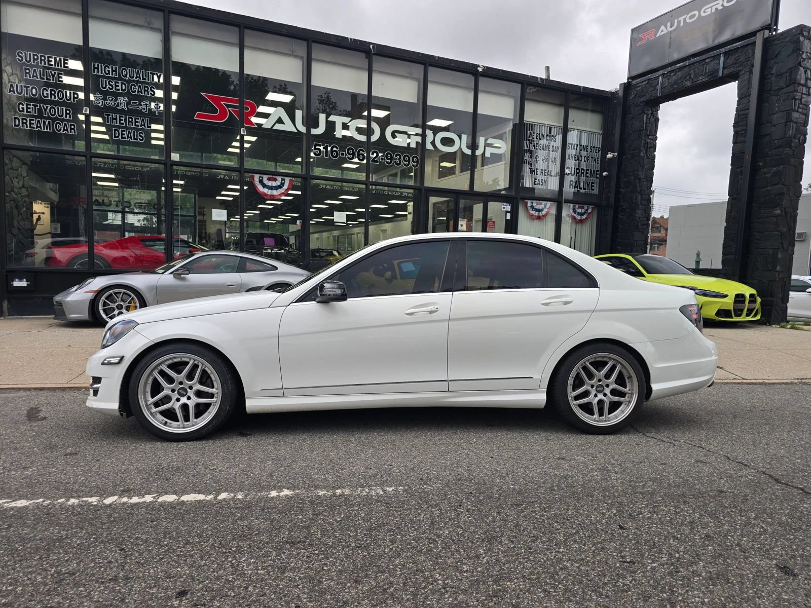 Used 2014 Mercedes-Benz C 300 4MATIC Sedan image 7