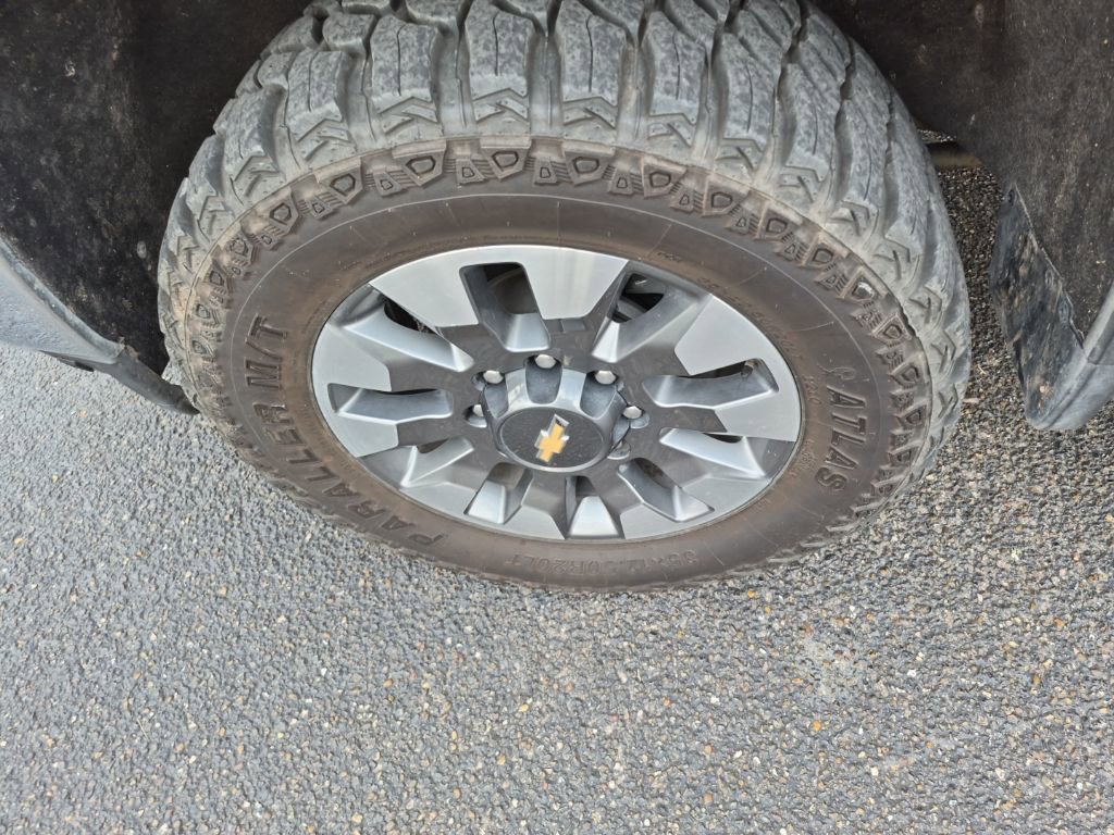 Used 2022 Chevrolet Silverado 2500 LT w/ Convenience Package image 14