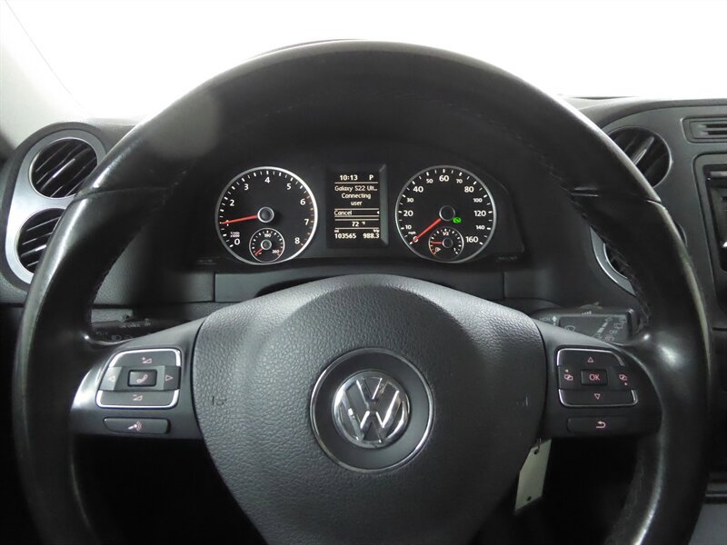 Used 2013 Volkswagen Tiguan S FWD image 11