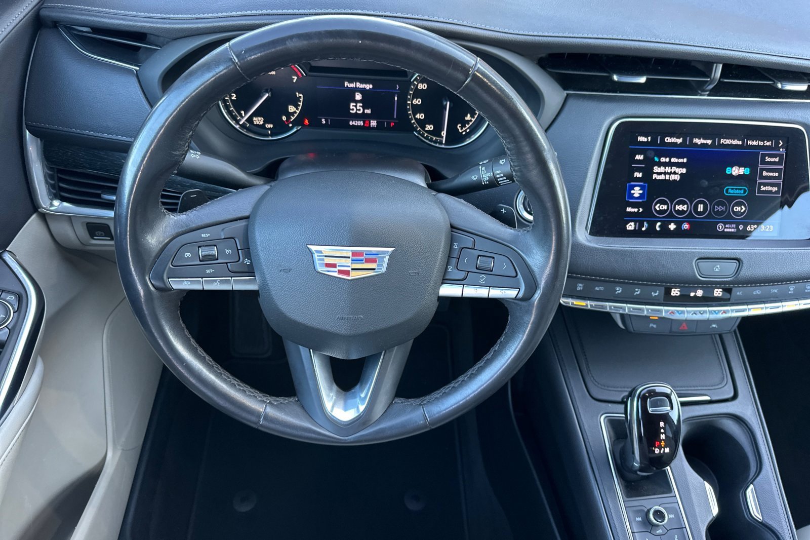 Used 2023 Cadillac XT4 Premium Luxury image 15