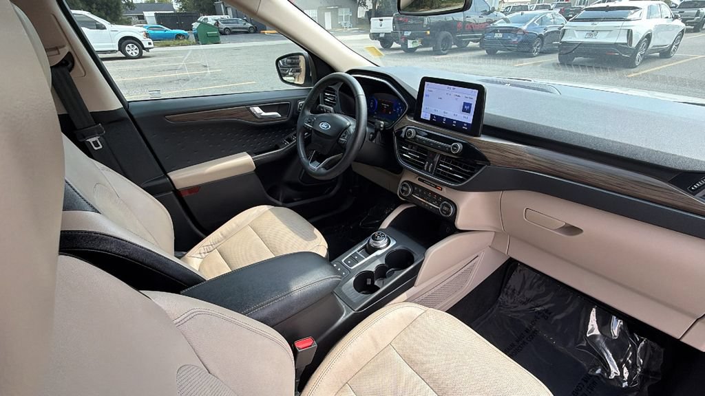 Used 2020 Ford Escape Titanium FWD image 35