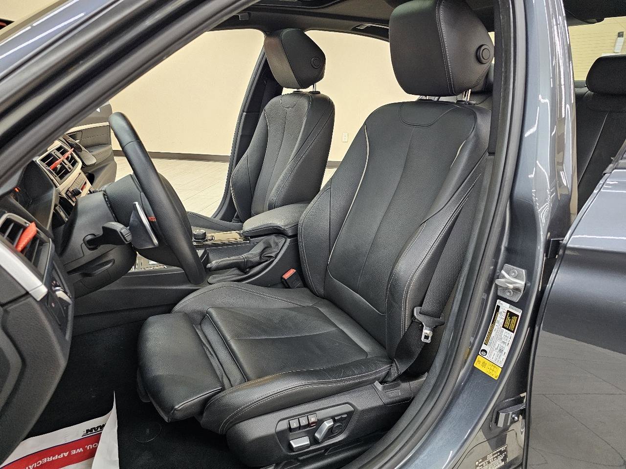 Used 2016 BMW 328i Sedan image 16