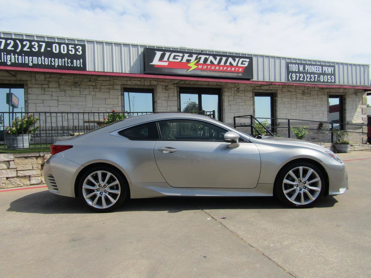 Used 2015 Lexus RC 350 w/ Luxury Package RWD image 5