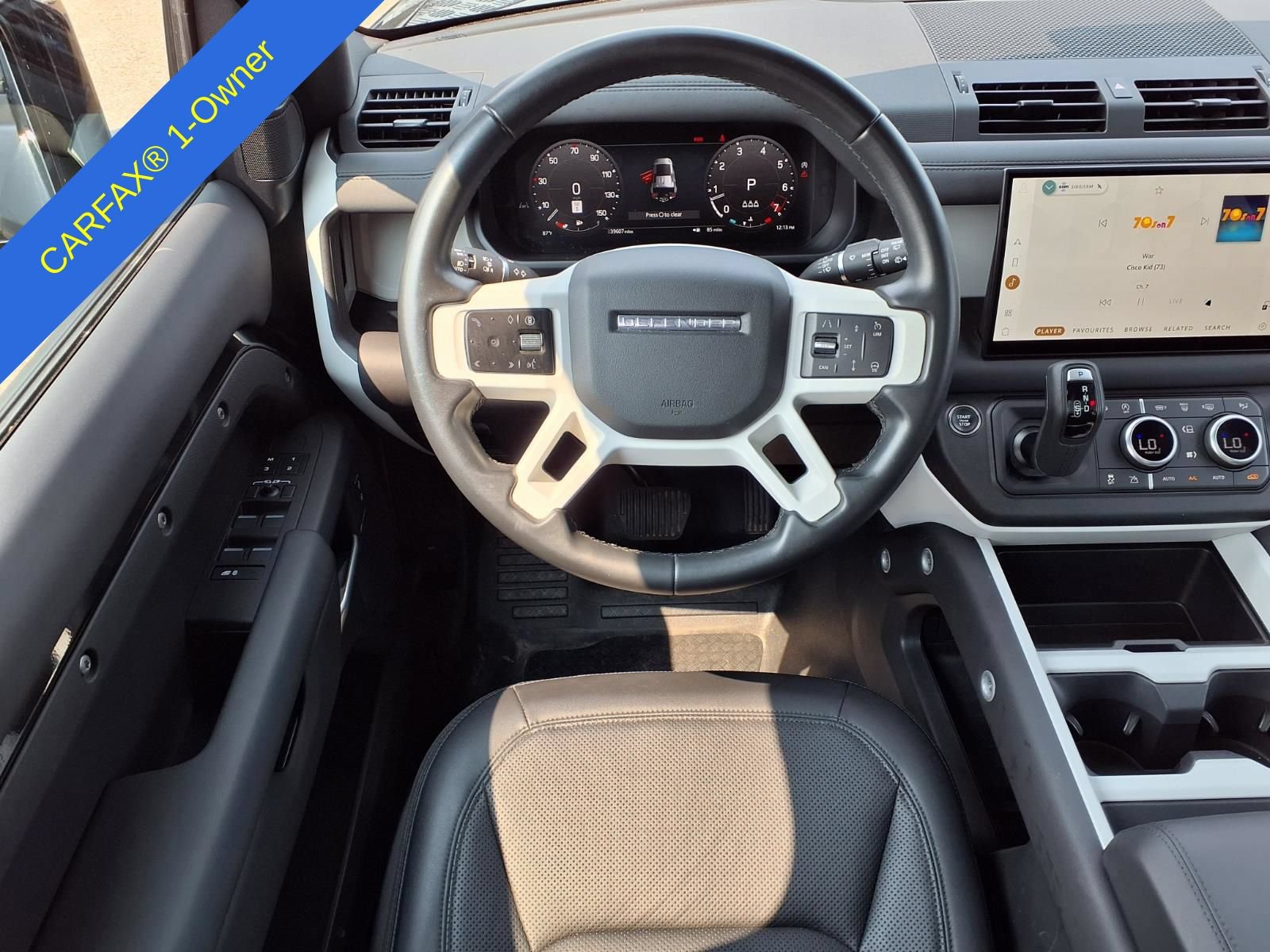 Used 2025 Land Rover Defender 110 S AWD/4WD image 13