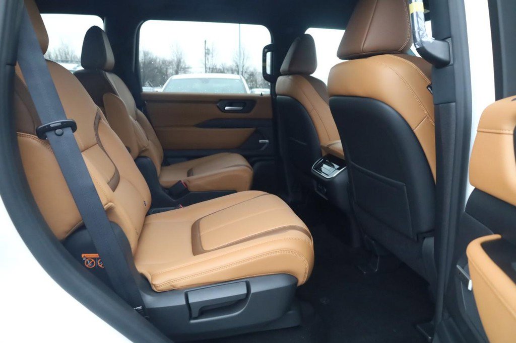 New 2026 Nissan Armada SL w/ Captain's Chari Seat Package image 20