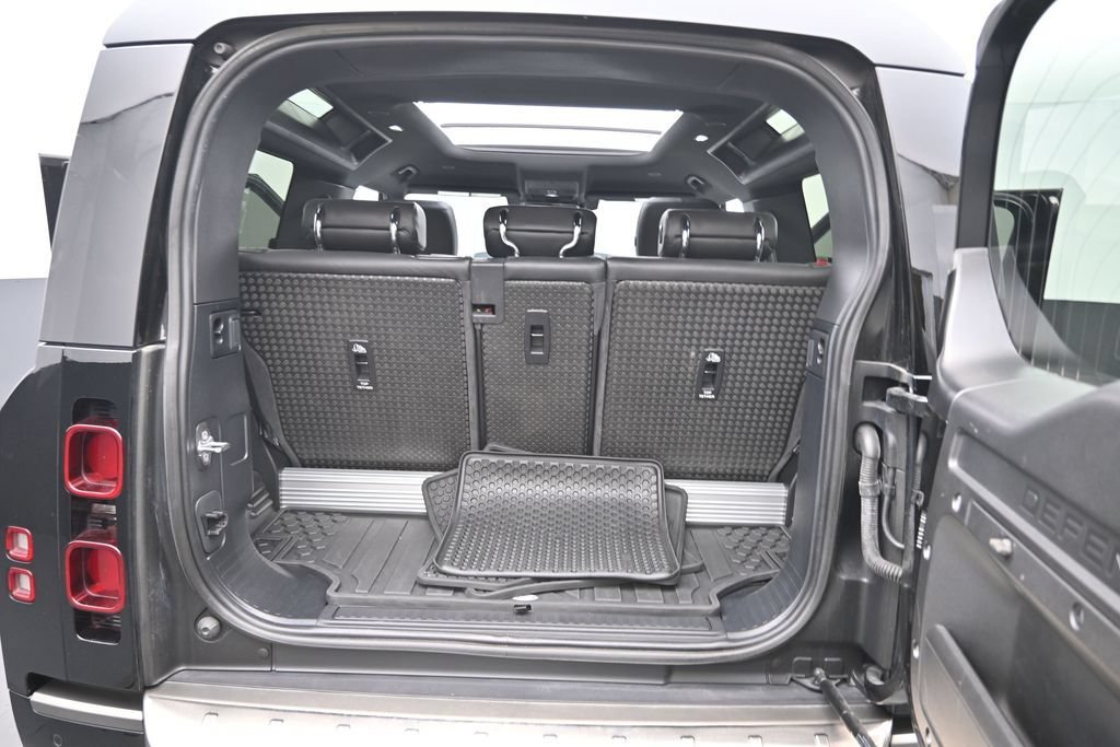 Used 2021 Land Rover Defender 90 X-Dynamic S AWD/4WD image 14