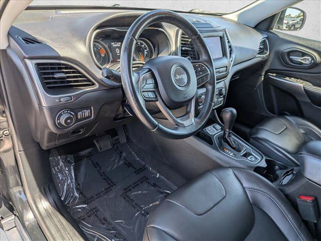 Used 2019 Jeep Cherokee Latitude Plus FWD image 10