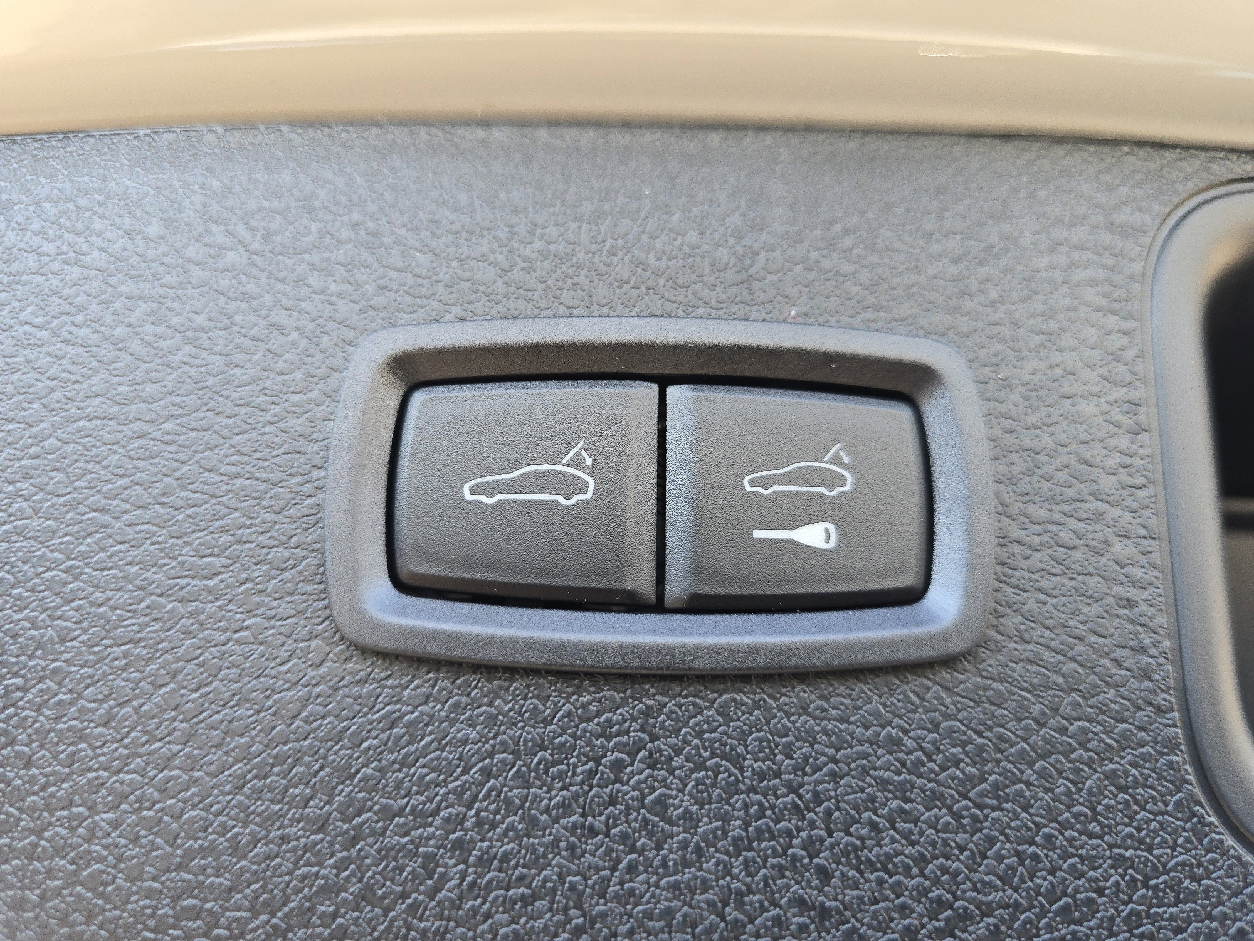 New 2026 Porsche Macan S image 16