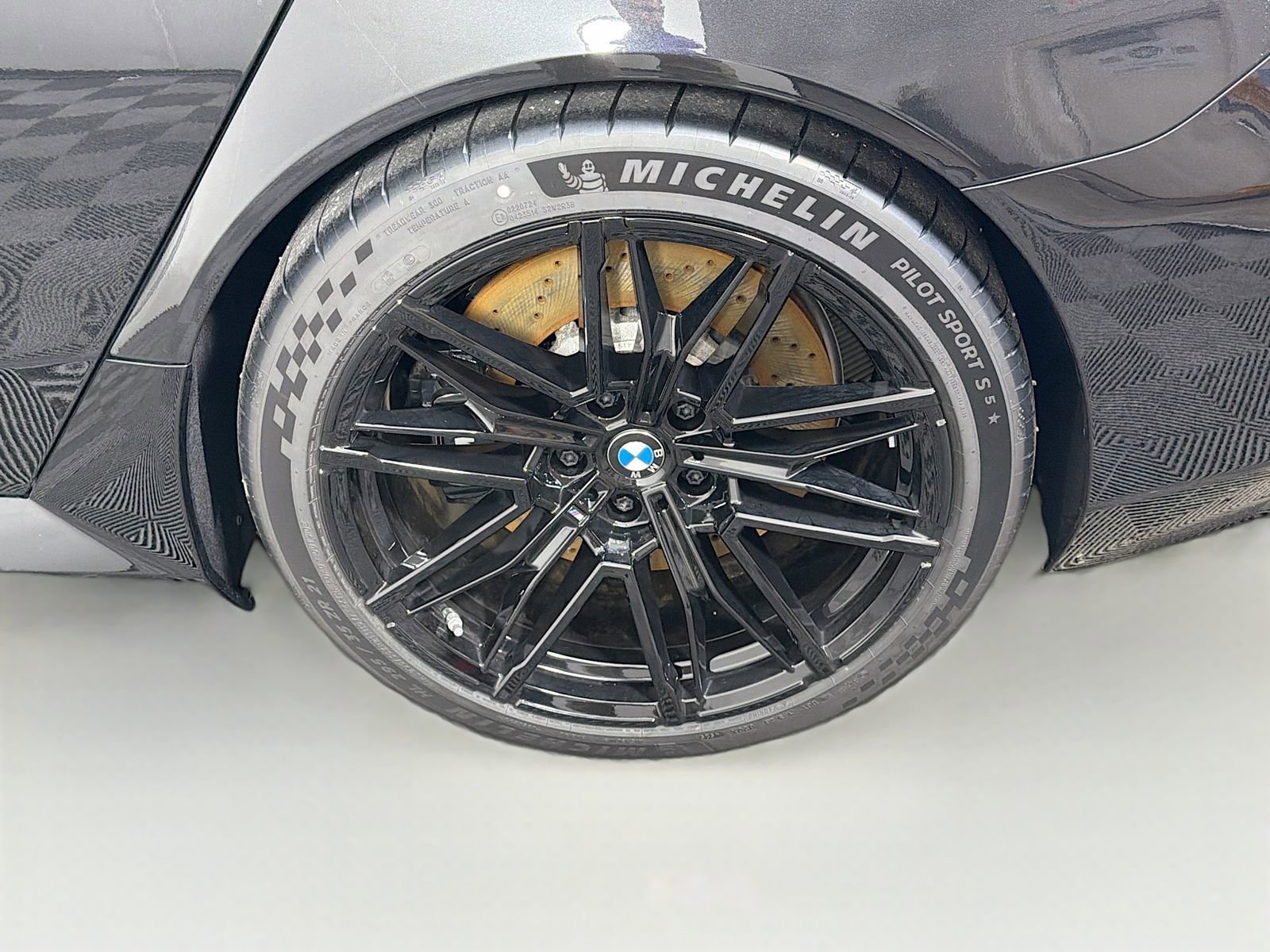 New 2026 BMW M5 w/ Carbon Package AWD/4WD image 33