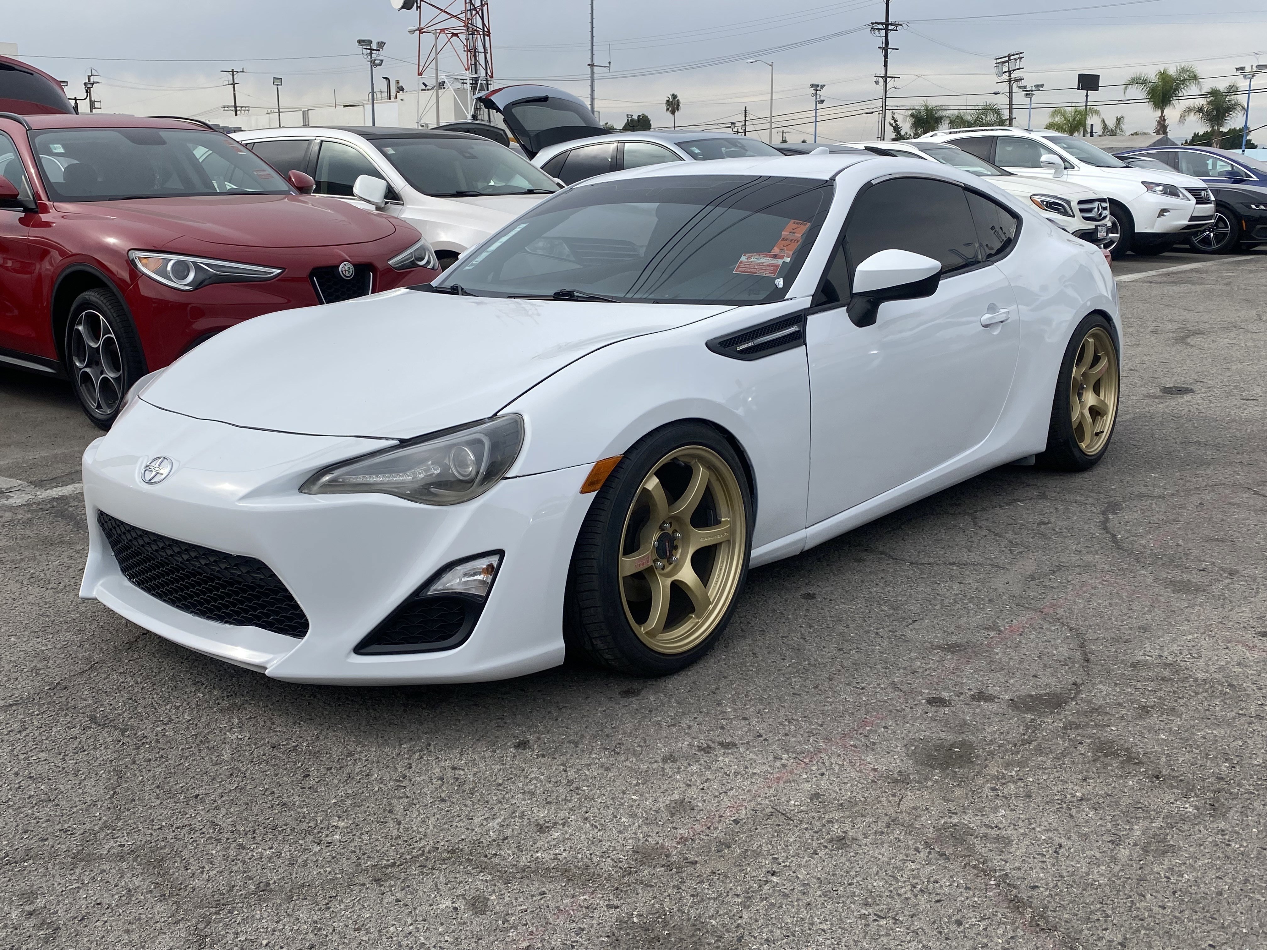 Used 2015 Scion FR-S image 2