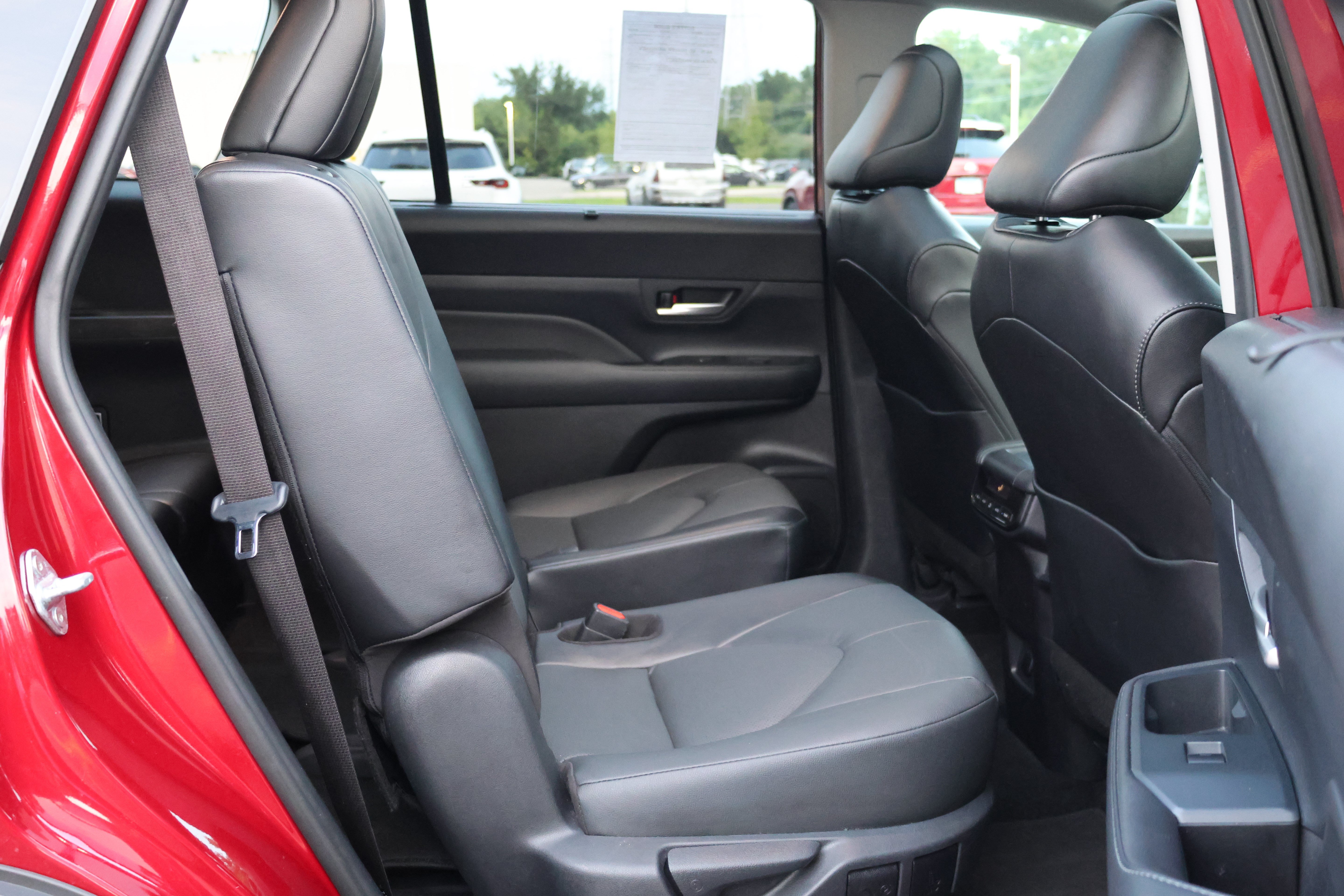 Certified 2024 Toyota Grand Highlander AWD image 21