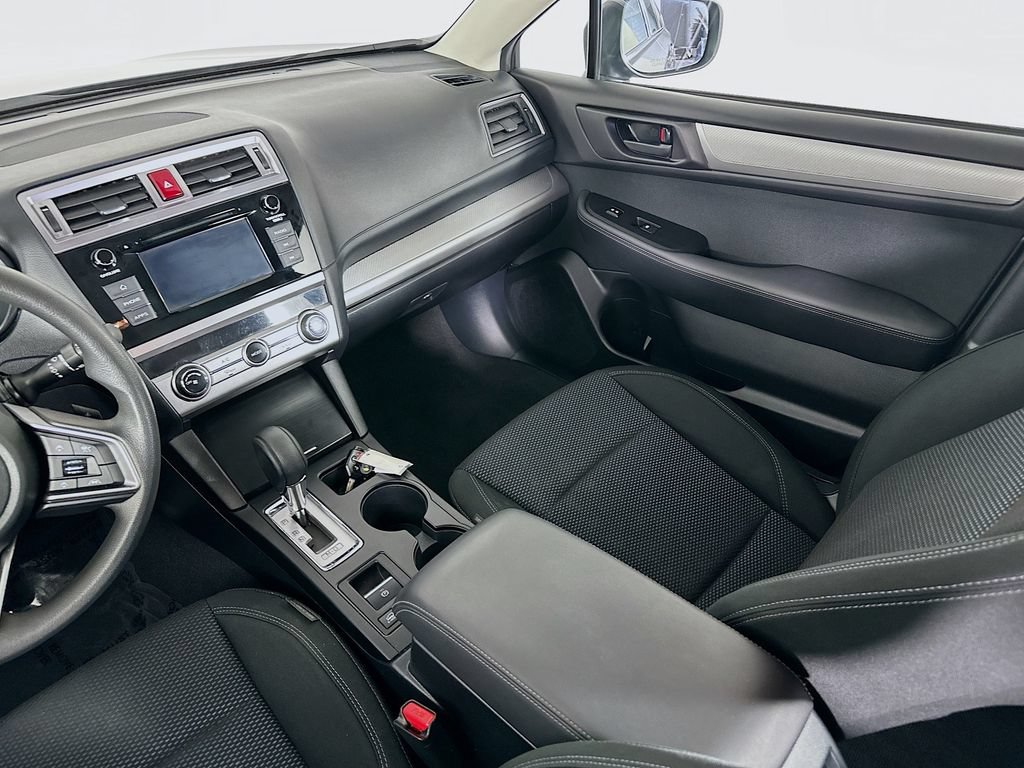 Used 2019 Subaru Outback 2.5i AWD/4WD image 28