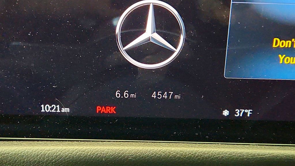 Used 2024 Mercedes-Benz EQB 300 4MATIC image 15