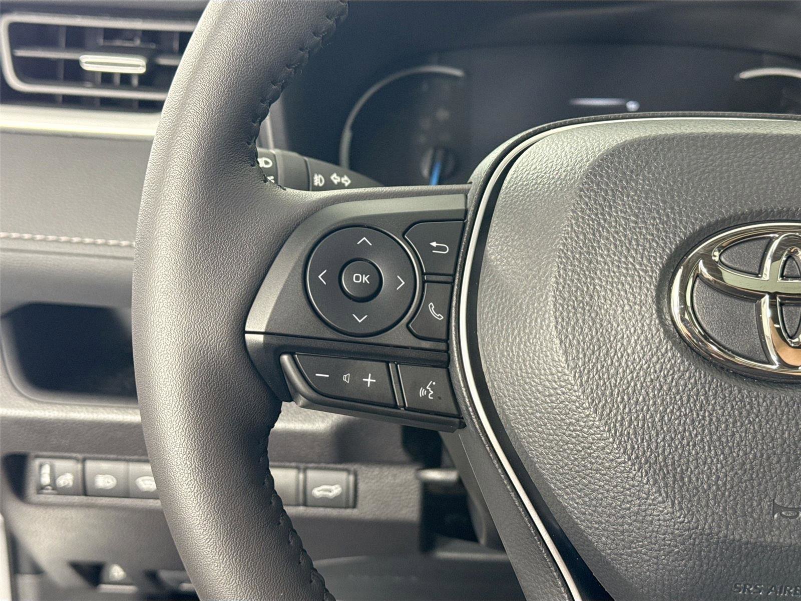 Used 2025 Toyota RAV4 XLE Premium image 17