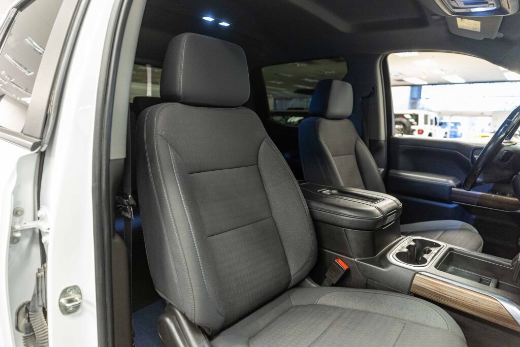 Used 2021 Chevrolet Silverado 1500 LT Trail Boss w/ Convenience Package II image 19