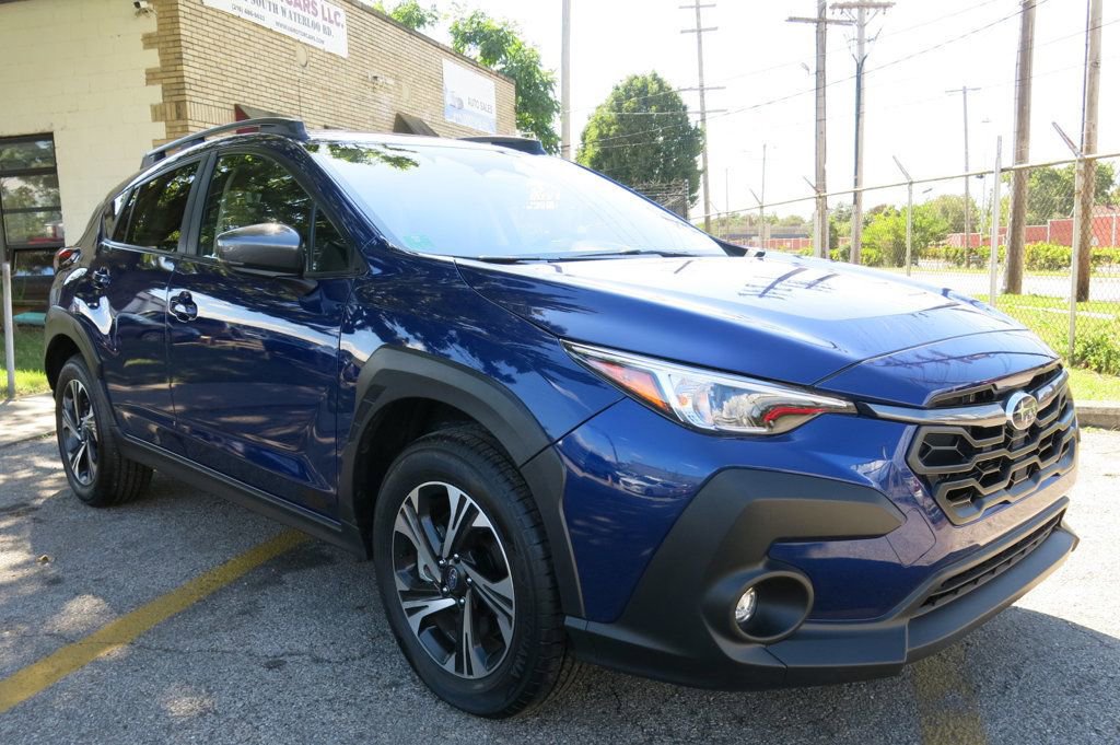 Used 2025 Subaru Crosstrek 2.0i Premium image 1