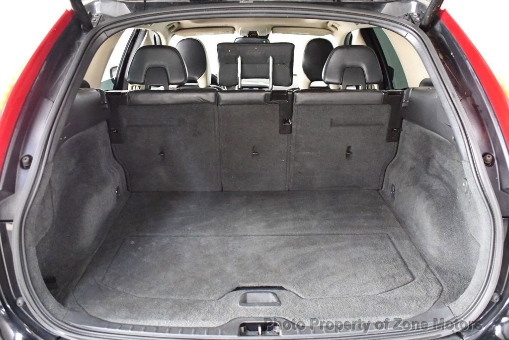 Used 2012 Volvo XC60 T6 R-Design image 46