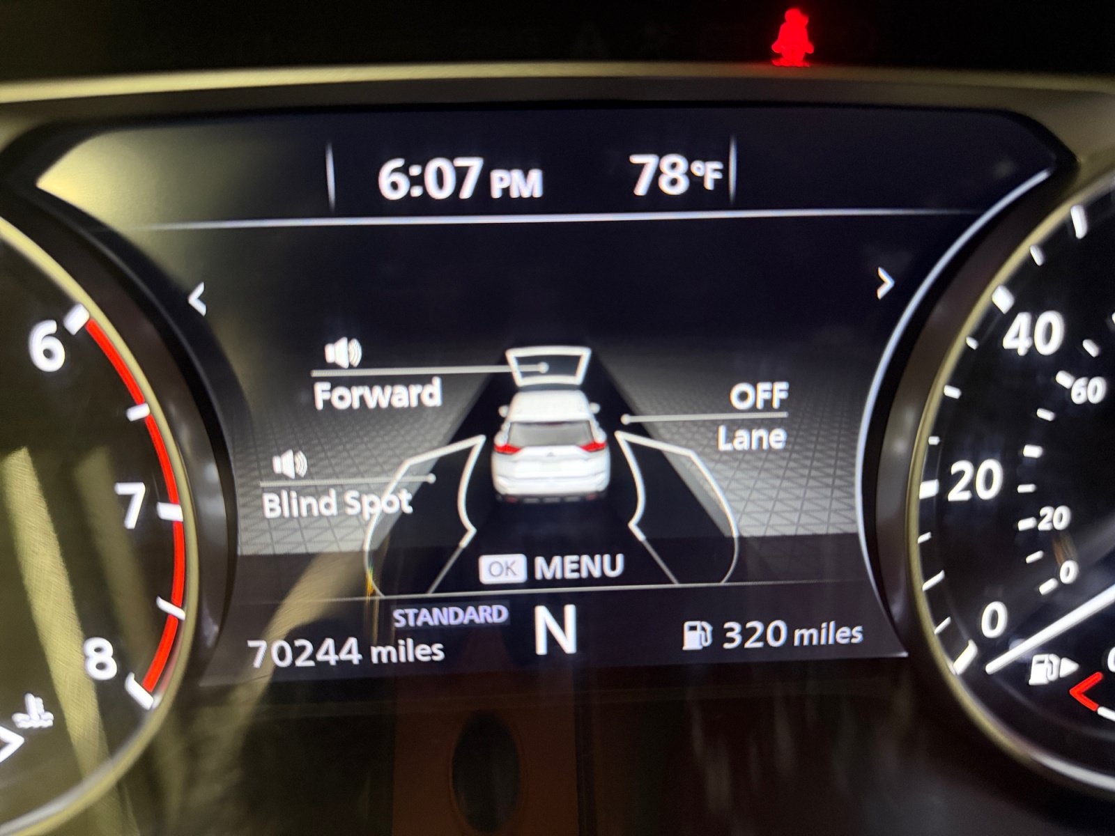 Used 2024 Nissan Rogue S FWD image 33