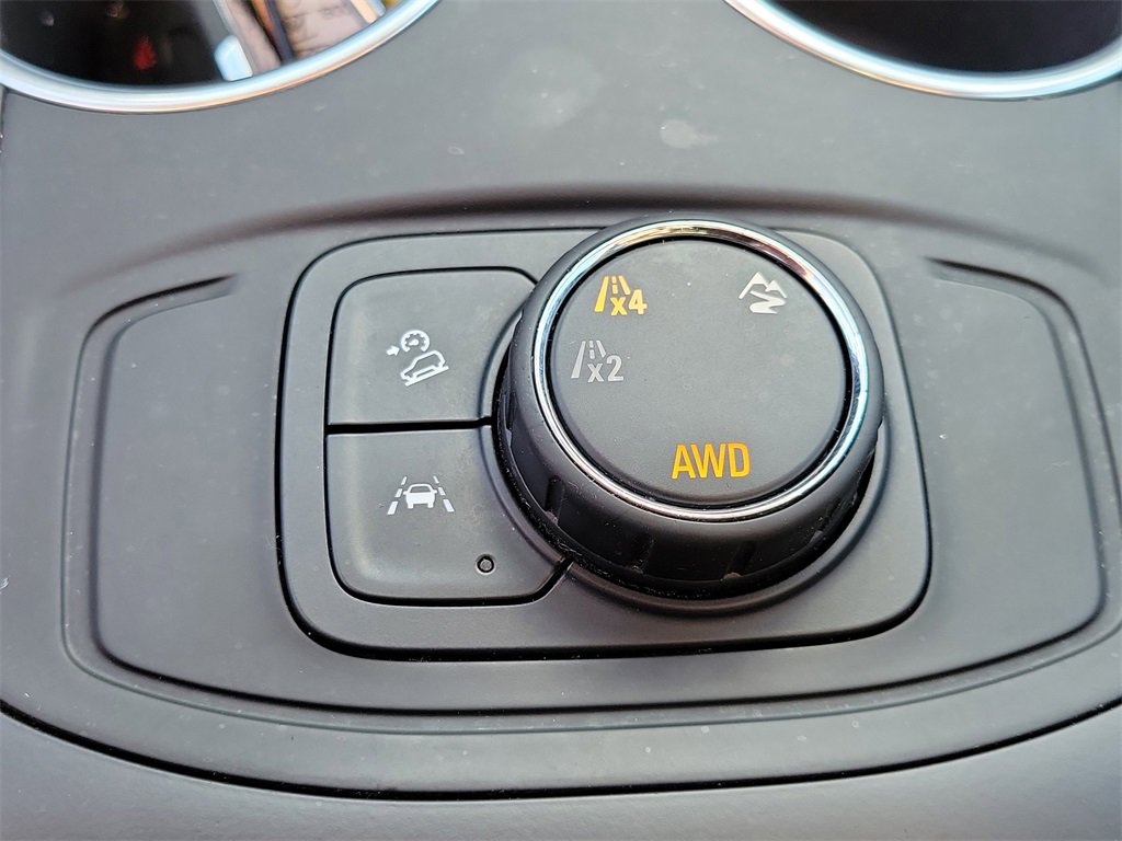 Used 2020 GMC Terrain SLE image 31