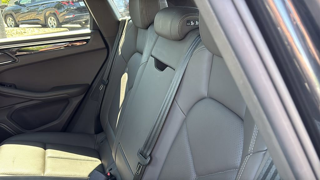 Used 2018 Porsche Macan S AWD/4WD image 29