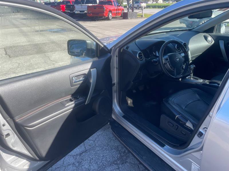 Used 2011 Nissan Rogue SV w/ SL Pkg AWD/4WD image 16