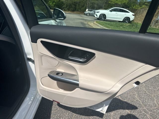 Used 2025 Mercedes-Benz C 300 4MATIC Sedan image 16