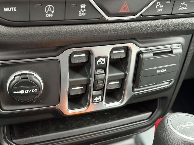 New 2026 Jeep Gladiator Sport AWD/4WD image 19