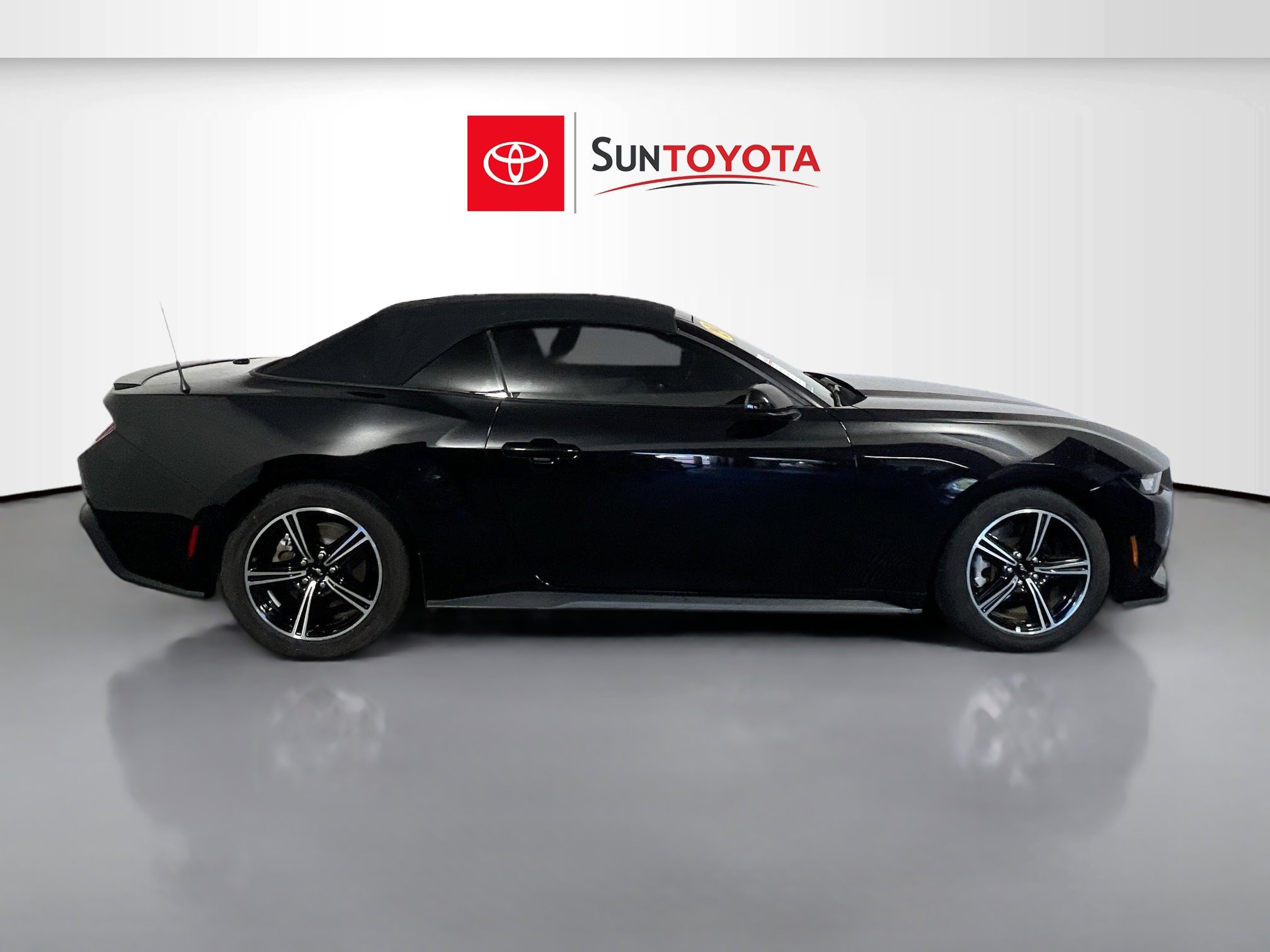 Used 2024 Ford Mustang Premium RWD image 2