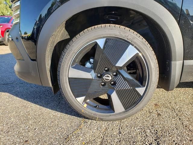 New 2026 Nissan Kicks SR w/ Cold Weather Package image 22