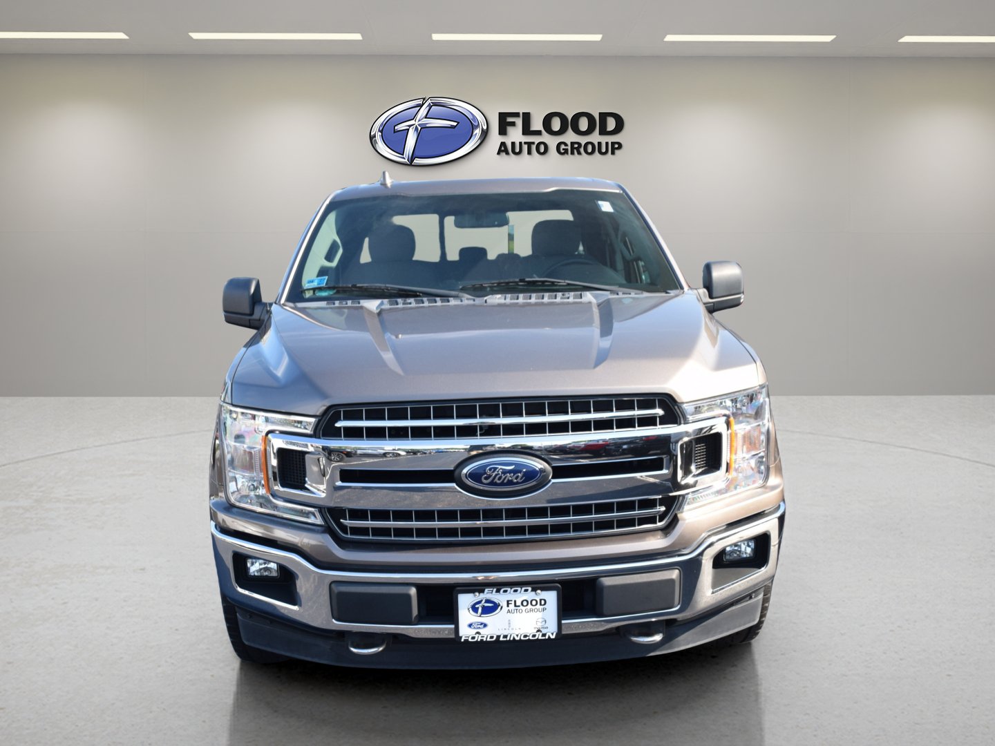Used 2018 Ford F150 XLT w/ Equipment Group 302A Luxury AWD/4WD image 2