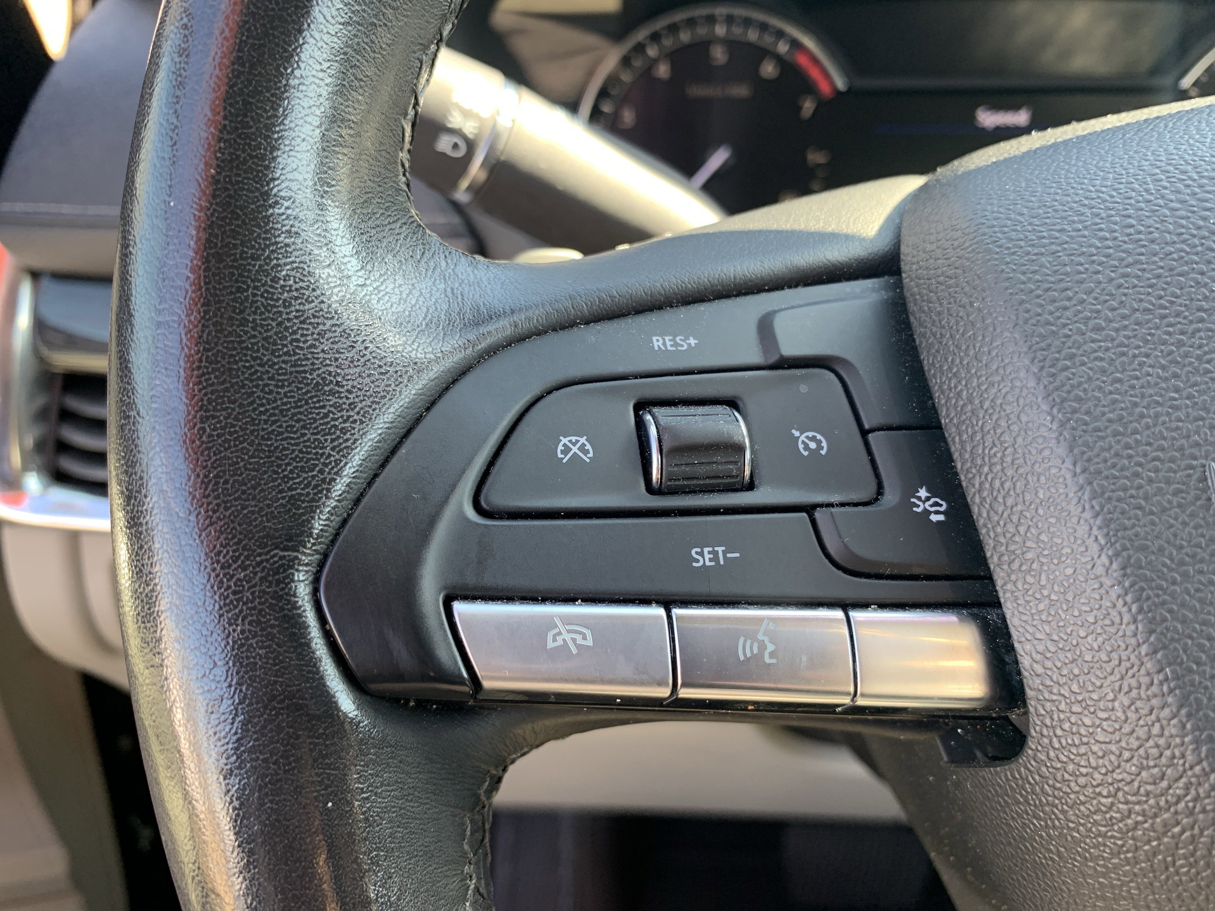 Used 2020 Cadillac XT4 Premium Luxury image 19