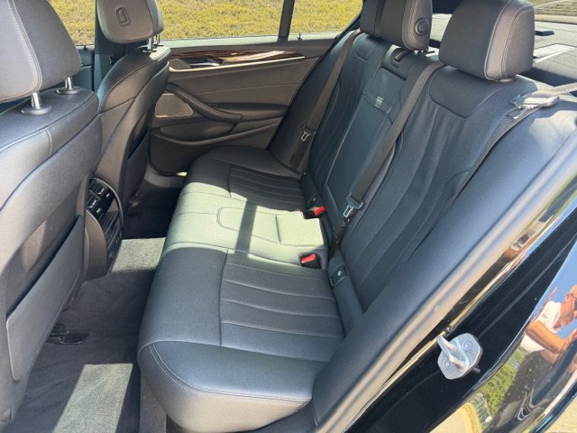 Used 2022 BMW 530i RWD image 11