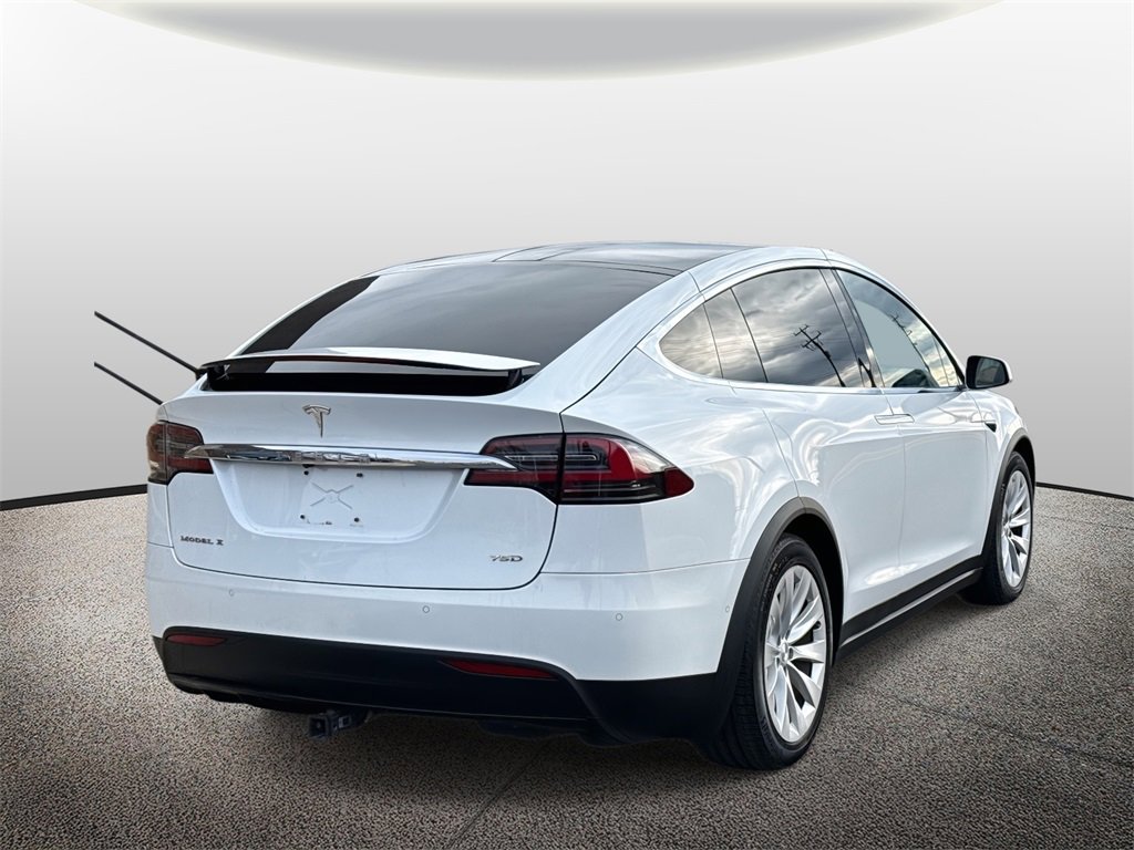 Used 2017 Tesla Model X 75D image 2