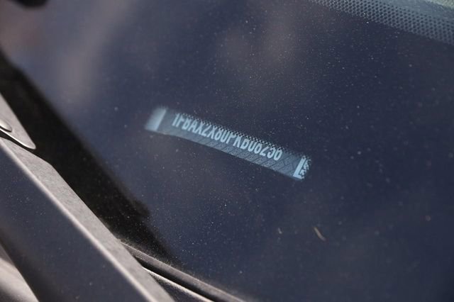 Used 2023 Ford Transit 350 XLT image 28