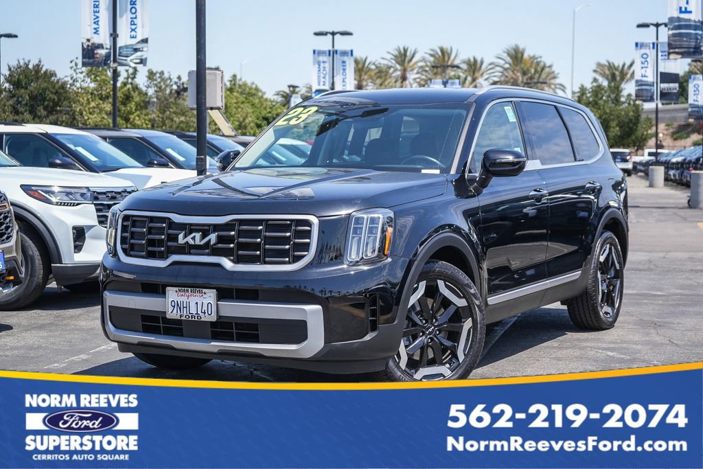 Used 2023 Kia Telluride S AWD/4WD image 1
