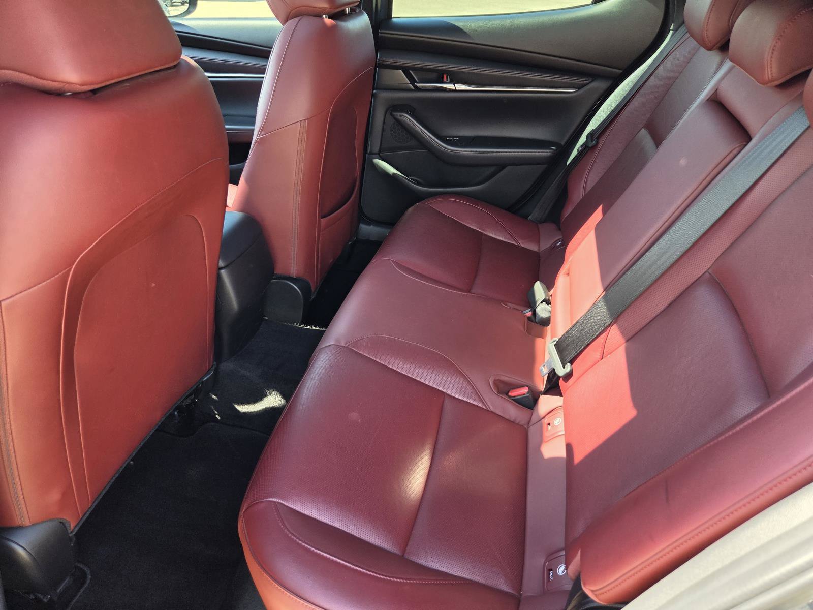 Used 2022 MAZDA MAZDA3 s FWD image 13