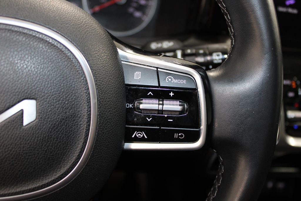 Used 2023 Kia Sorento S w/ Panoramic Sunroof Package image 22