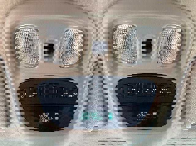 Used 2004 Jeep Grand Cherokee Limited w/ Cold Weather Group image 15