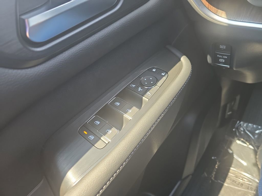 New 2025 Nissan Armada SL w/ Captain's Chari Seat Package image 30
