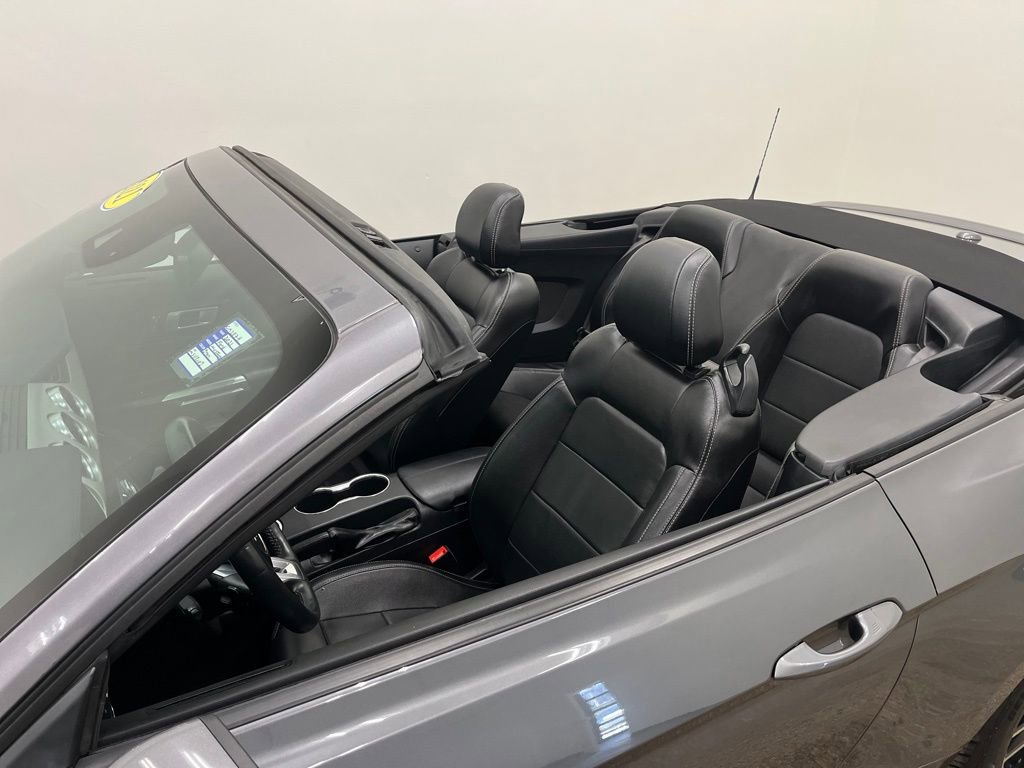 Used 2021 Ford Mustang Premium RWD image 13