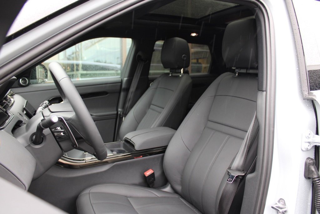 Used 2026 Land Rover Range Rover Evoque S image 5