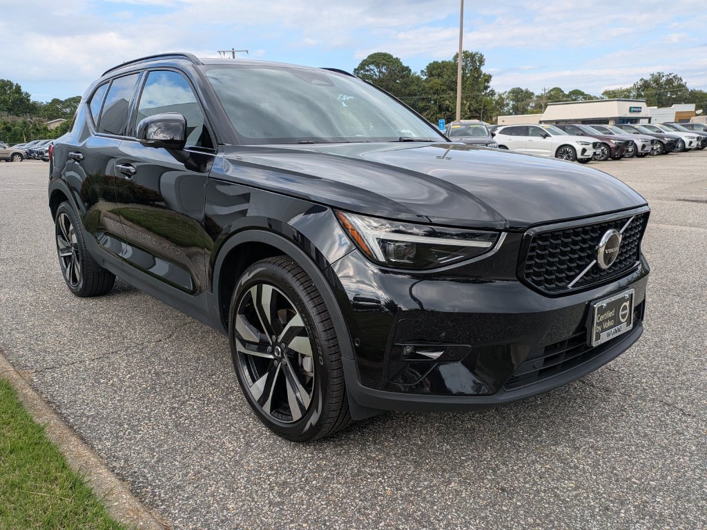 Used 2023 Volvo XC40 B5 Ultimate w/ Climate Package AWD/4WD image 8